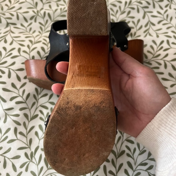 70's Inspired Heels - Picture 4 of 4